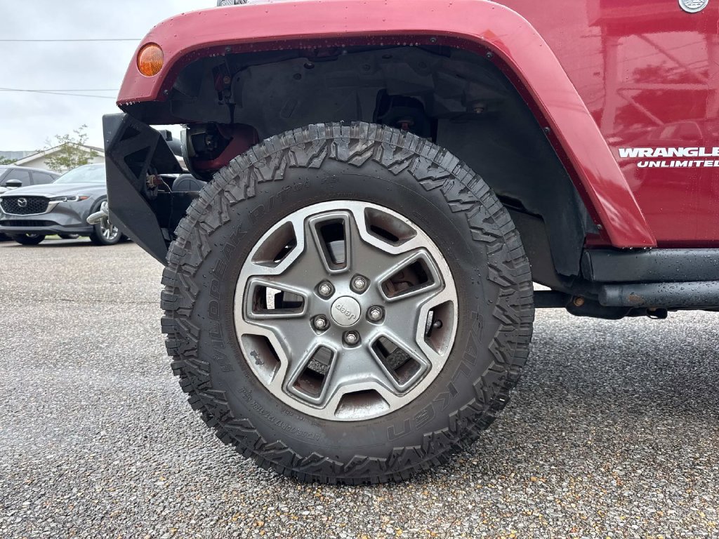 Used 2013 Jeep Wrangler Unlimited Rubicon w/ Connectivity Group AWD/4WD image 4