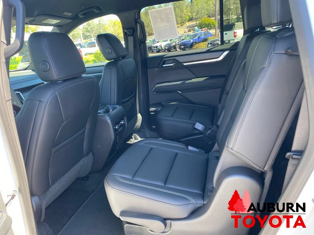 Used 2026 GMC Acadia Elevation w/ Black Edition AWD/4WD image 30
