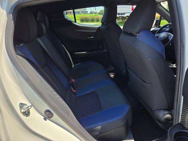 Used 2020 Toyota C-HR XLE FWD image 19