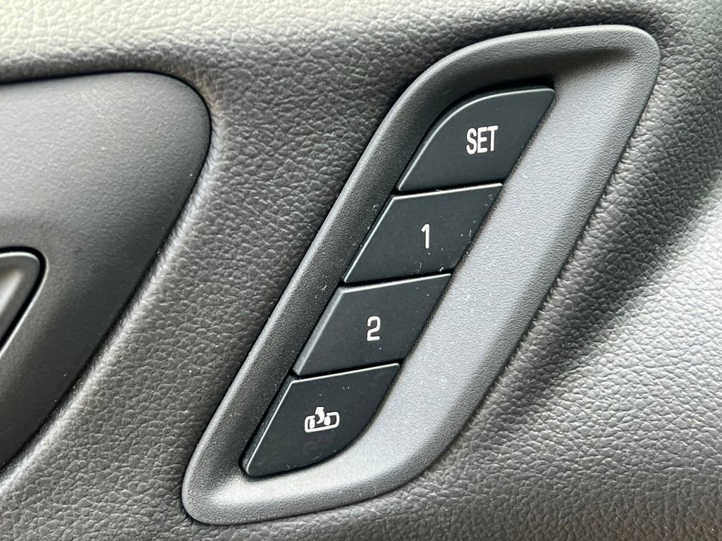 Certified 2023 GMC Acadia AT4 w/ Technology Package AWD/4WD image 23