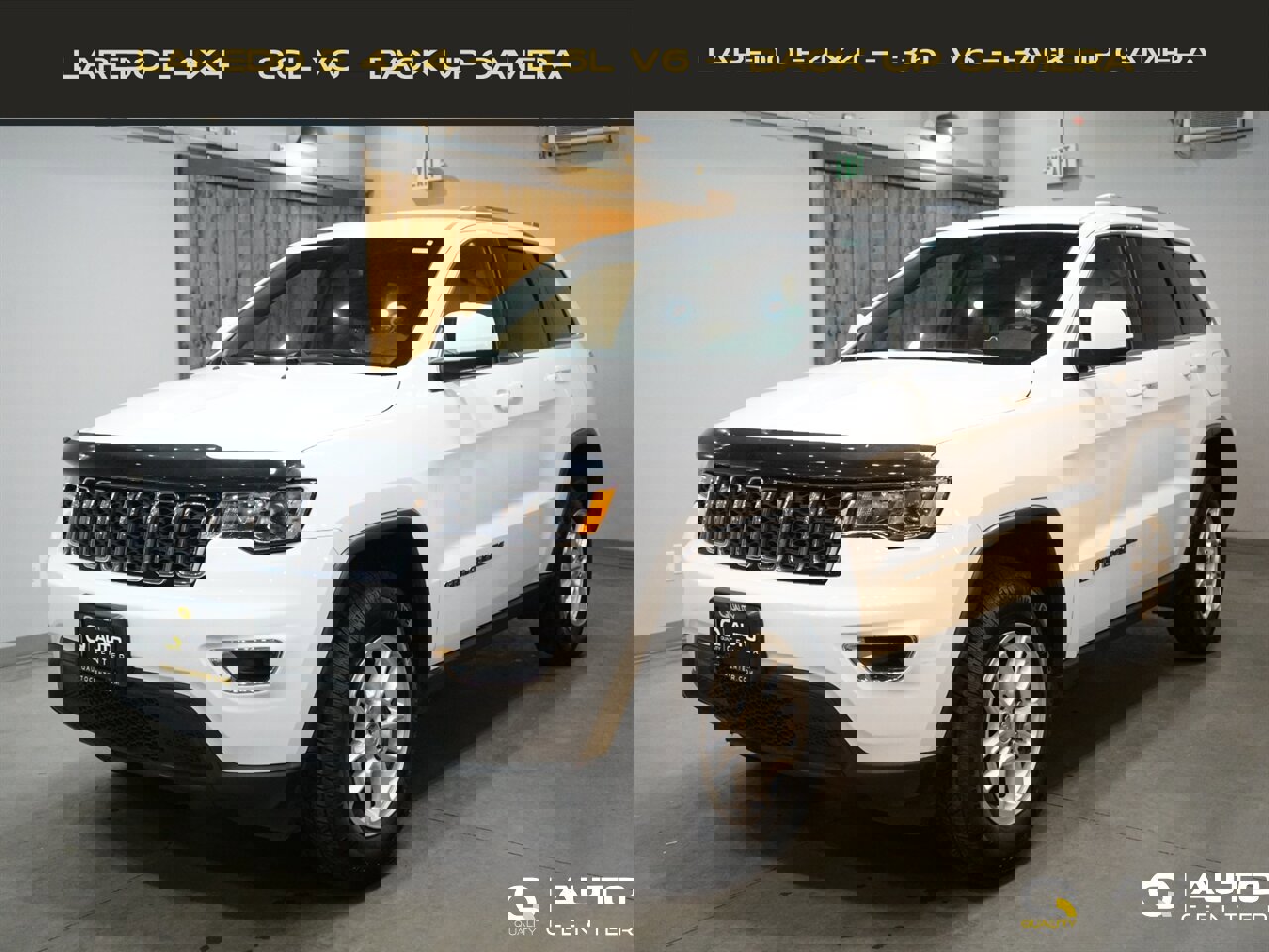 Used 2020 Jeep Grand Cherokee Laredo image 1