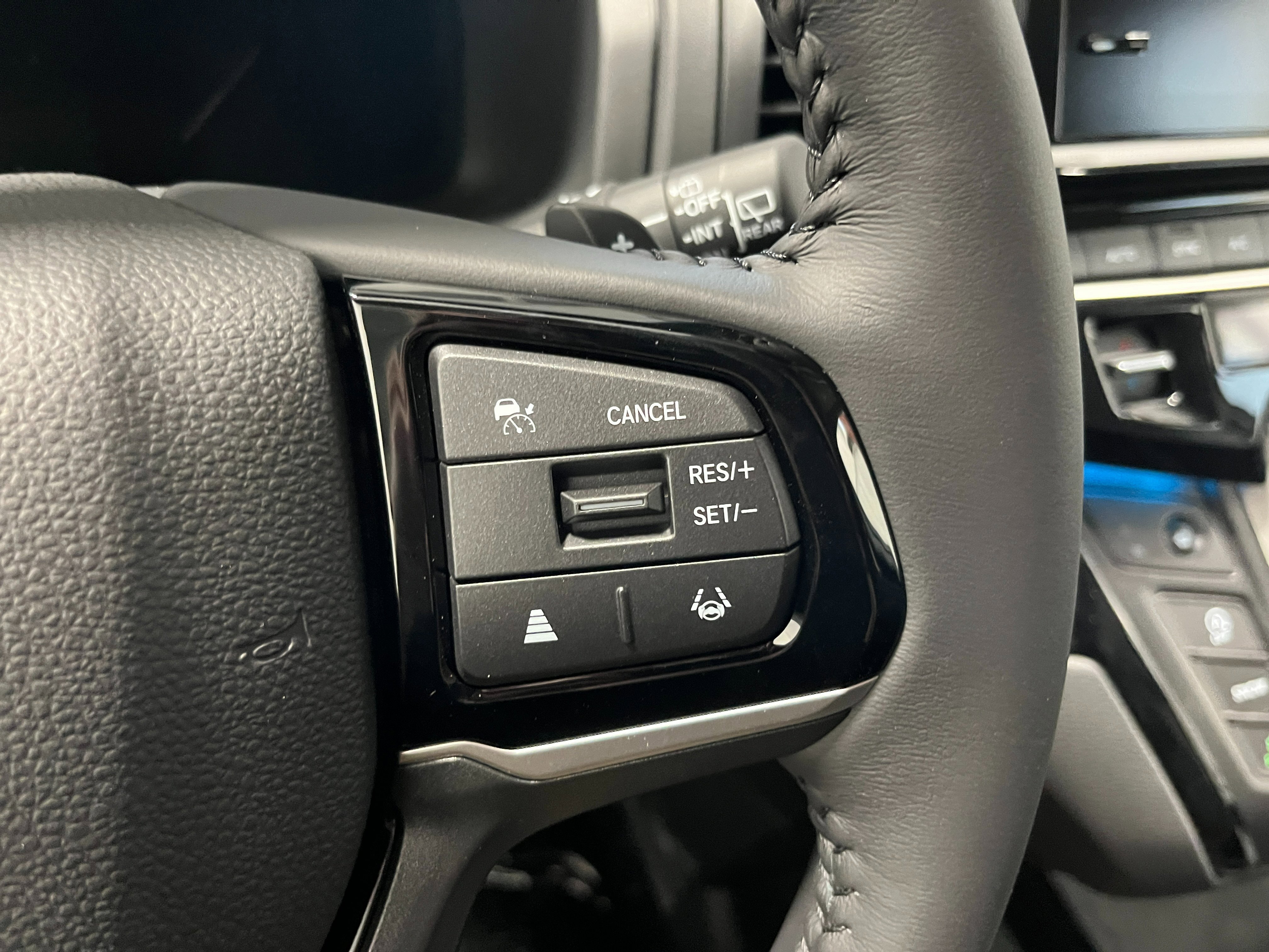 New 2026 Honda Odyssey Touring image 17