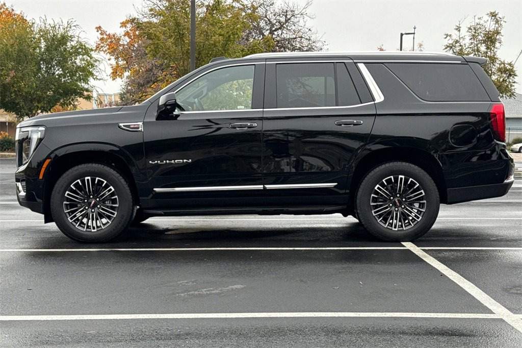 Used 2025 GMC Yukon Elevation image 12