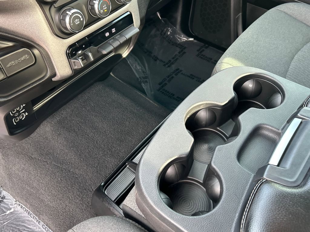 Used 2024 RAM 3500 Tradesman w/ Chrome Appearance Group image 16