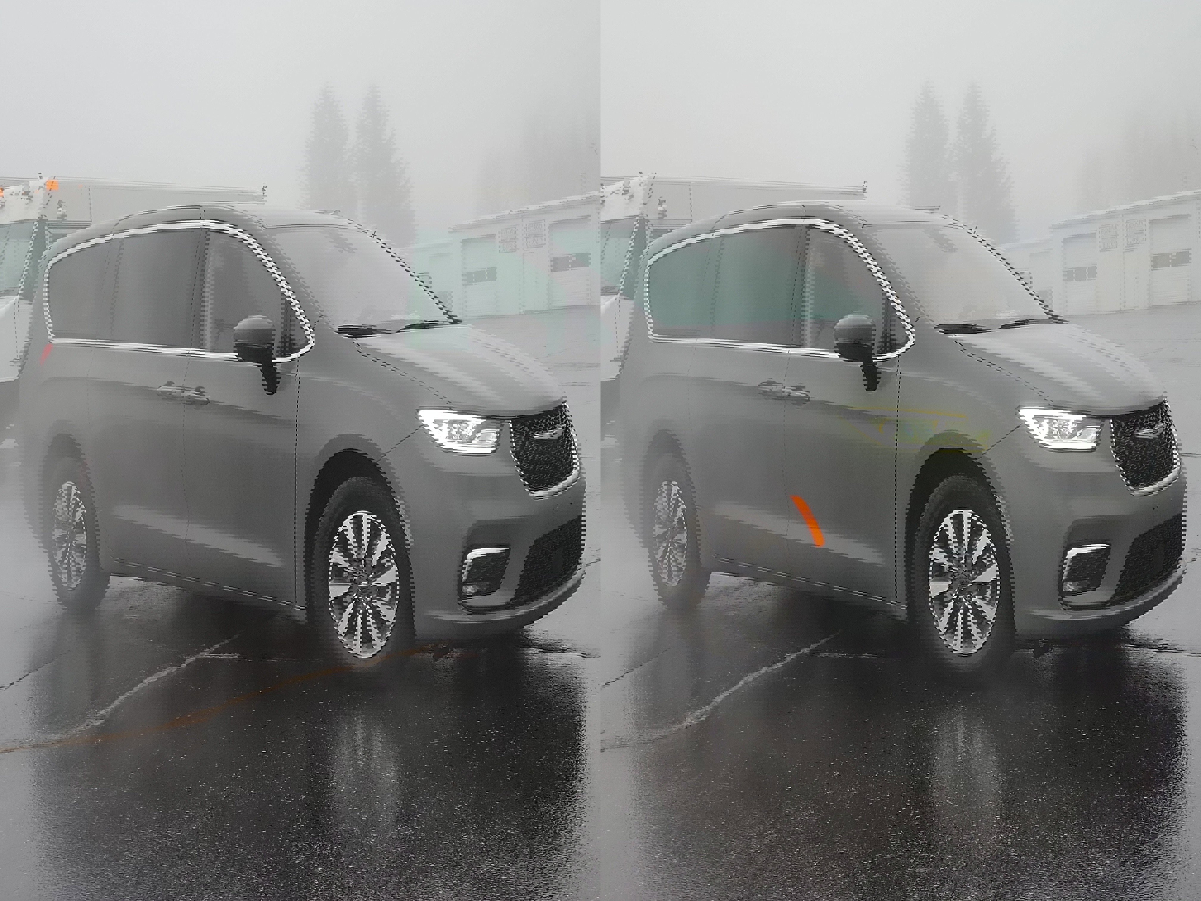 Used 2023 Chrysler Pacifica Touring-L image 31