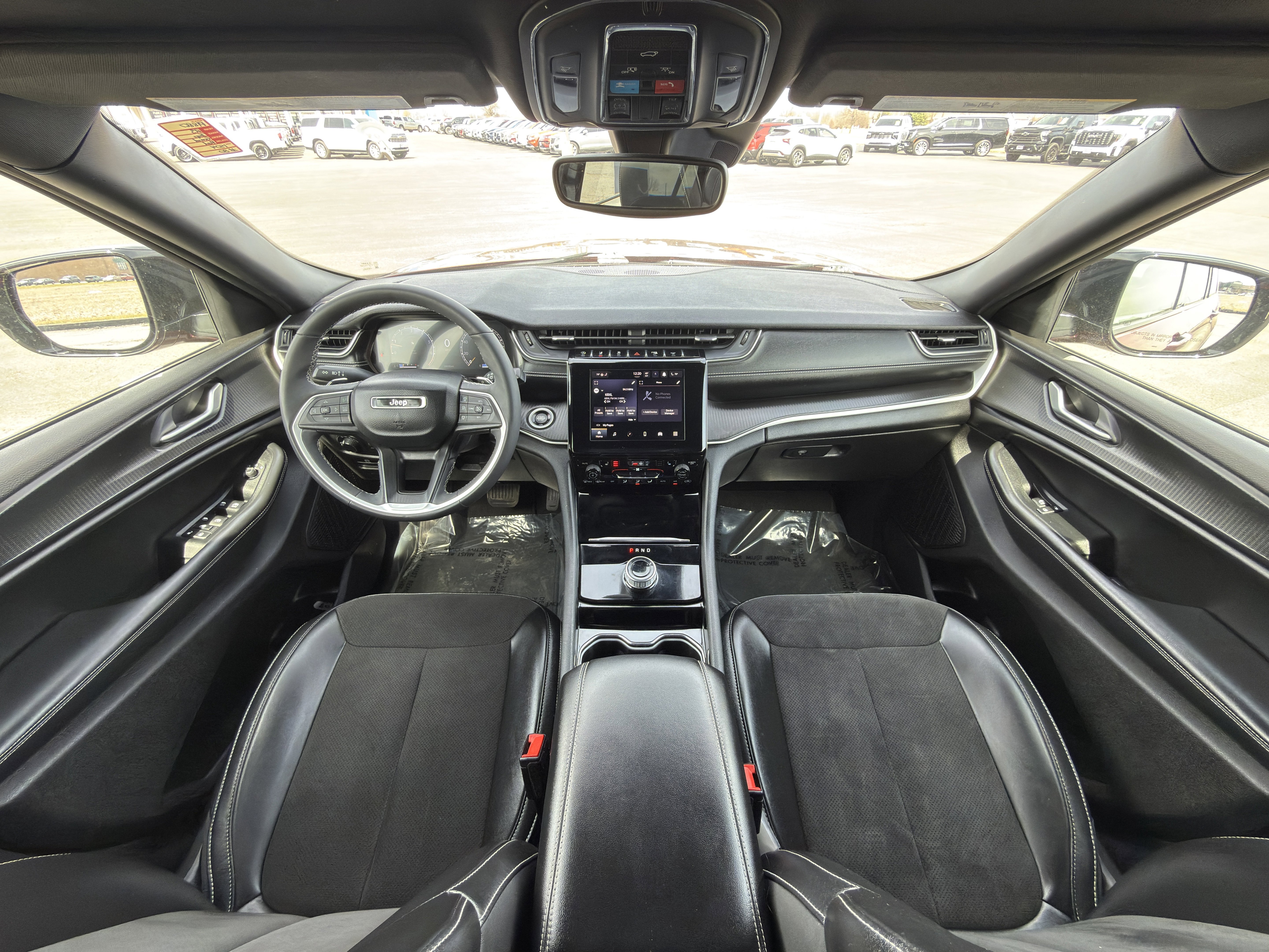 Used 2023 Jeep Grand Cherokee L Laredo image 10