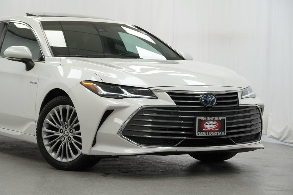 Used 2021 Toyota Avalon Limited w/ Advanced Safety Package FWD video 3