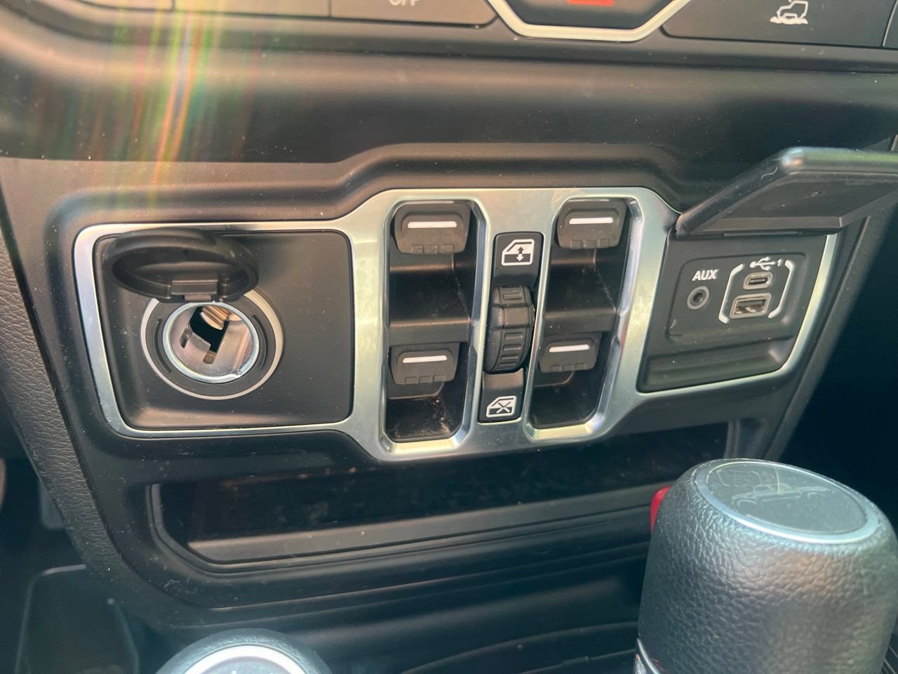 Used 2023 Jeep Gladiator Sport AWD/4WD image 30