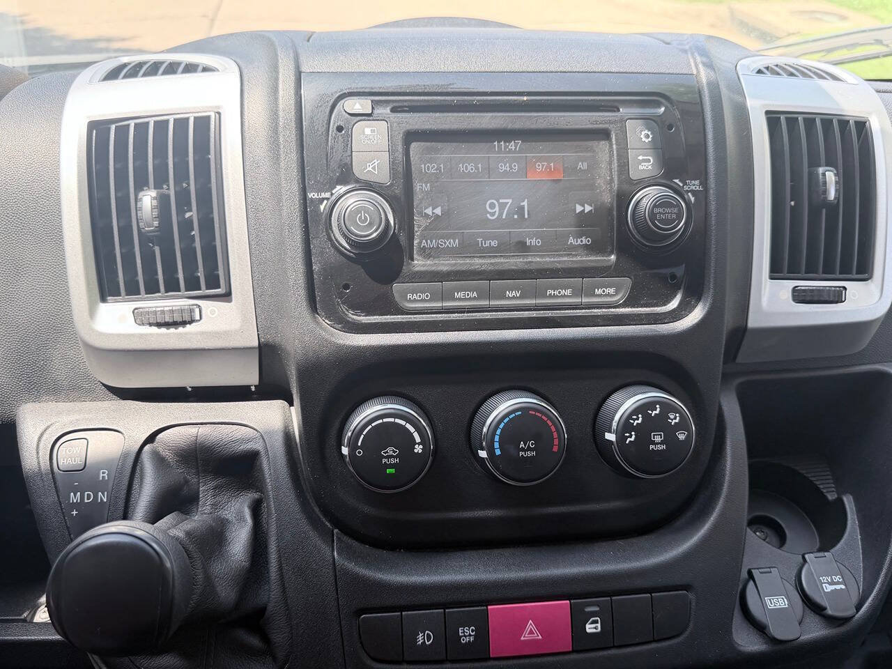 Used 2016 RAM ProMaster 3500 w/ Premium Appearance Group FWD image 18