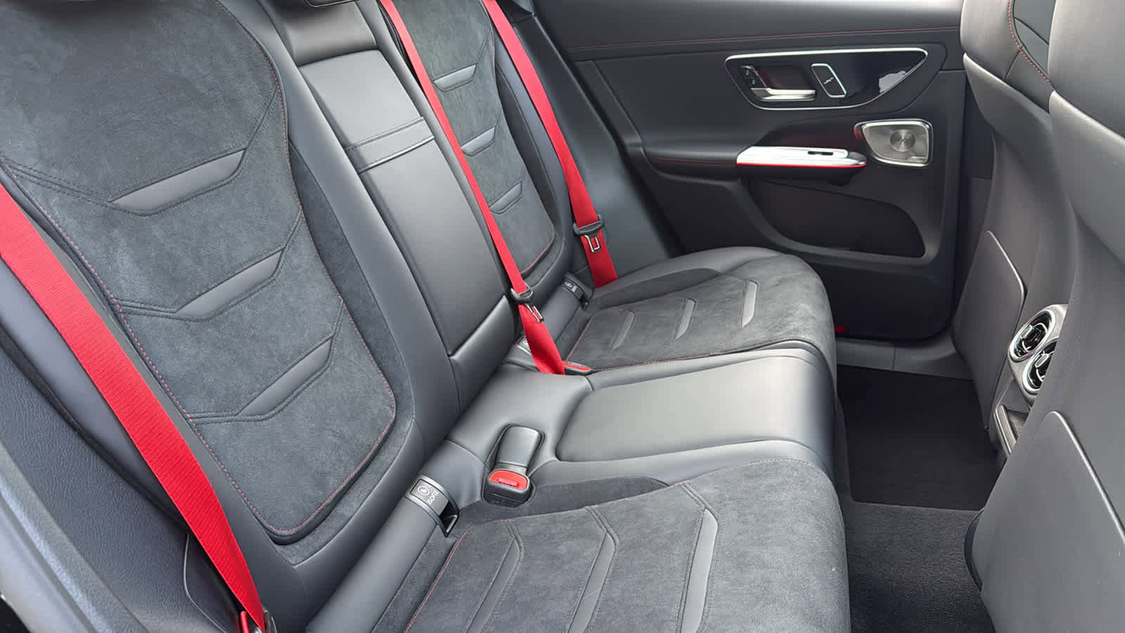 New 2026 Mercedes-Benz GLC 43 AMG 4MATIC image 34