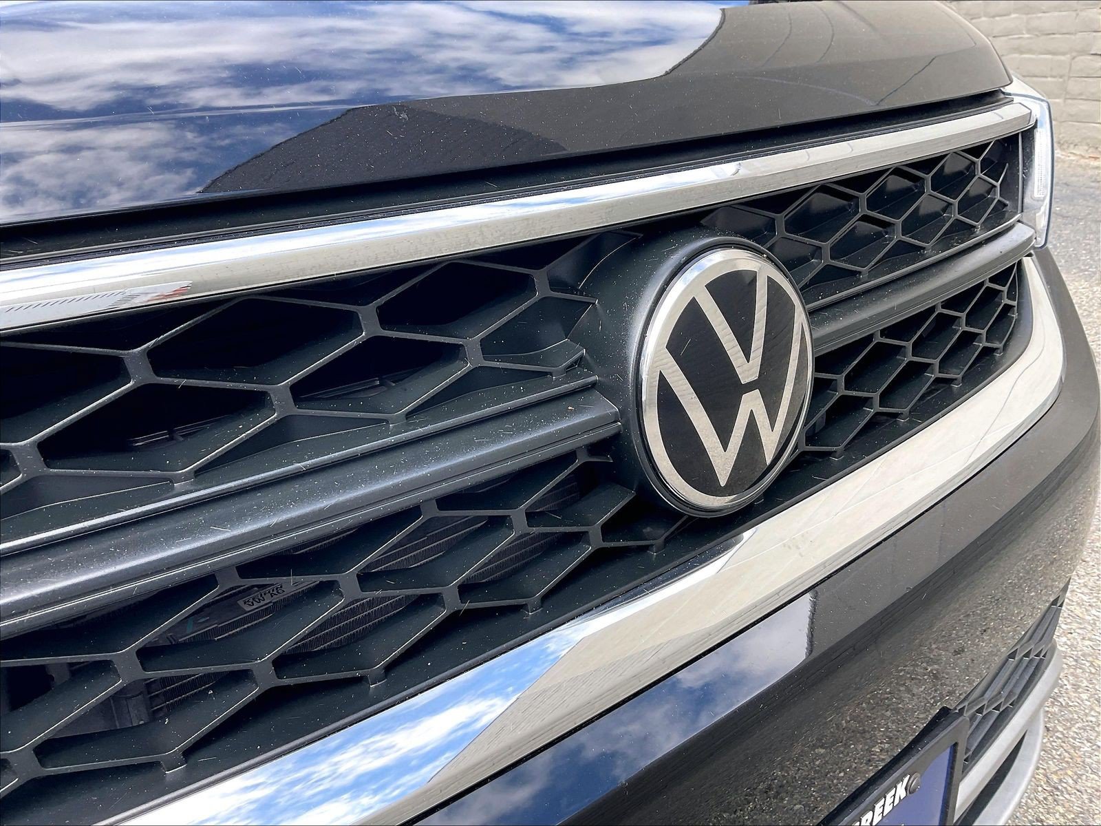 Certified 2022 Volkswagen Taos SE FWD image 30