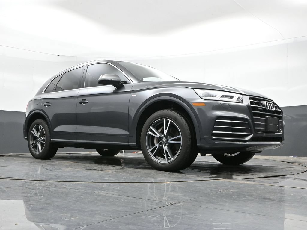 Used 2020 Audi Q5 e Premium Plus w/ Premium Plus Package AWD/4WD image 45
