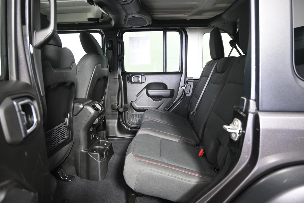 Used 2024 Jeep Wrangler Unlimited Rubicon w/ Dual Top Group AWD/4WD image 19