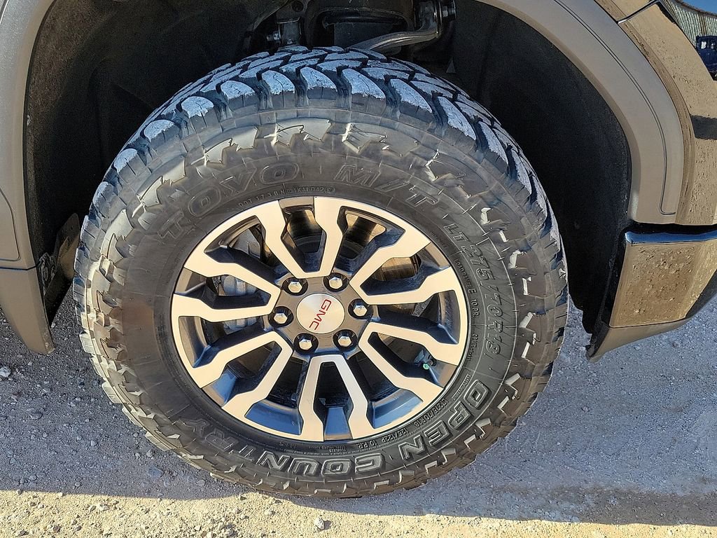 Used 2020 GMC Sierra 1500 AT4 w/ AT4 Premium Package AWD/4WD image 14