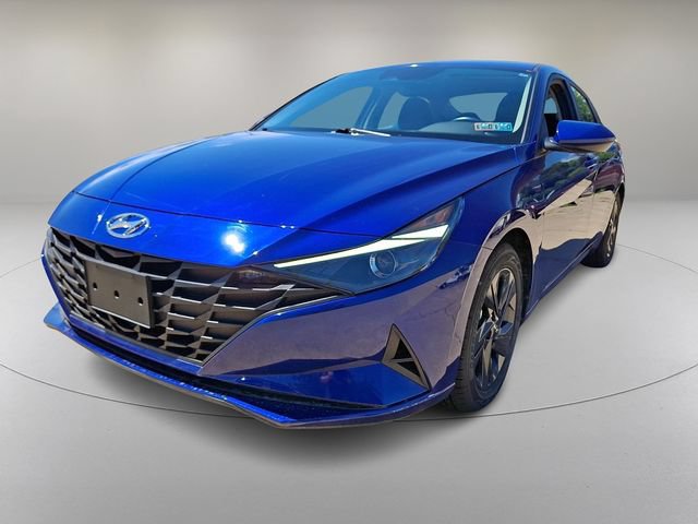 Certified 2022 Hyundai Elantra SEL w/ Convenience Package FWD image 4