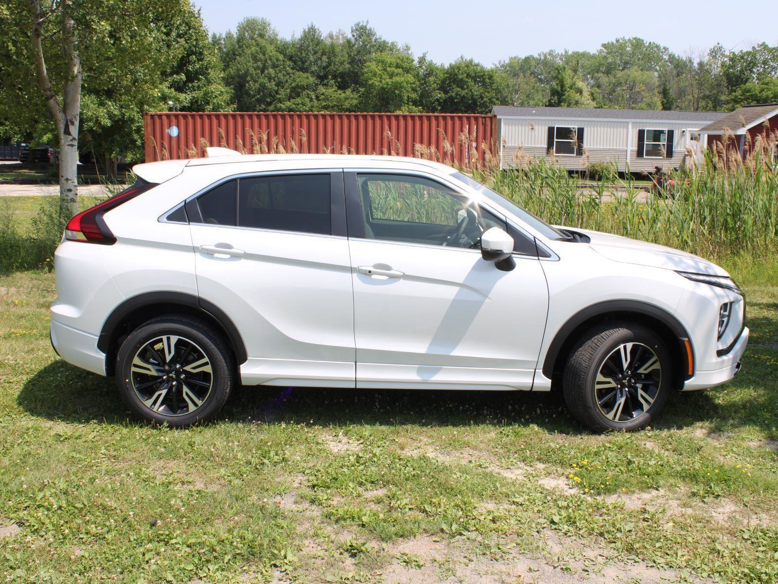 New 2025 Mitsubishi Eclipse Cross SEL image 13