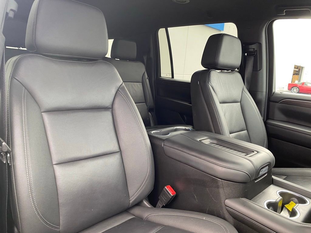 Used 2024 Chevrolet Suburban LT image 19