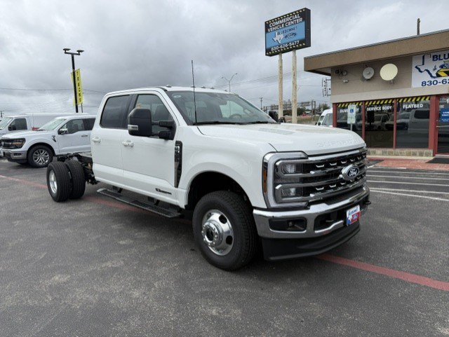 Used 2027 Ford F350 Lariat AWD/4WD image 4