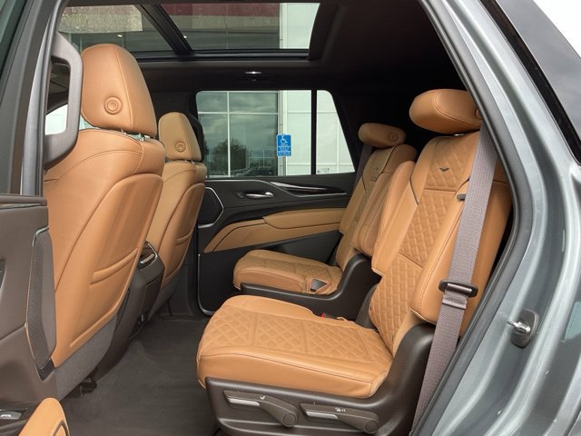 Used 2022 Cadillac Escalade Premium Luxury w/ Touring Package AWD/4WD image 26