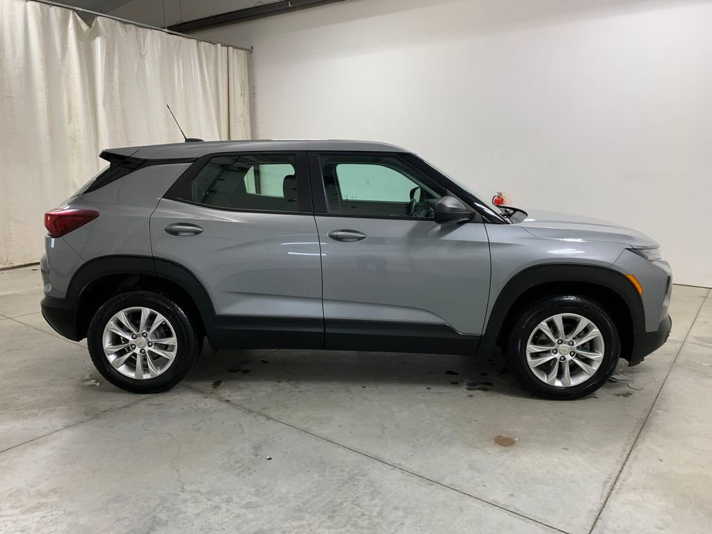 Used 2023 Chevrolet TrailBlazer LS image 25