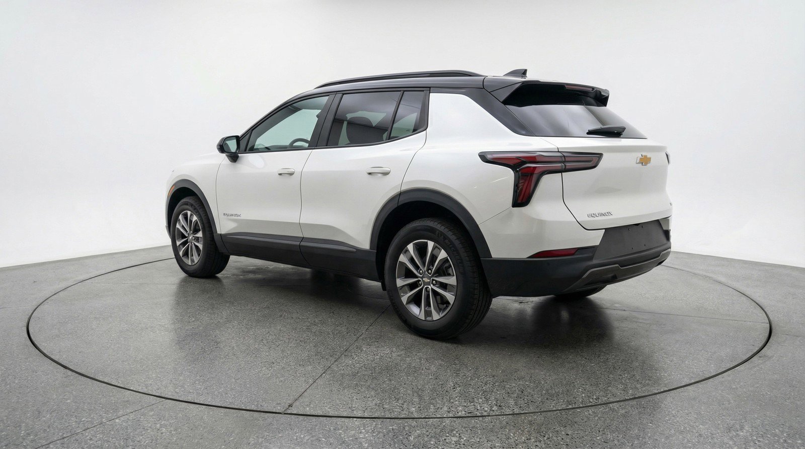 Used 2025 Chevrolet Equinox LT image 6