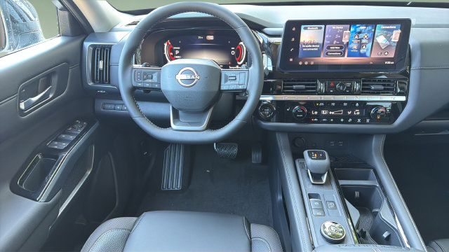 New 2026 Nissan Pathfinder SL AWD/4WD image 15