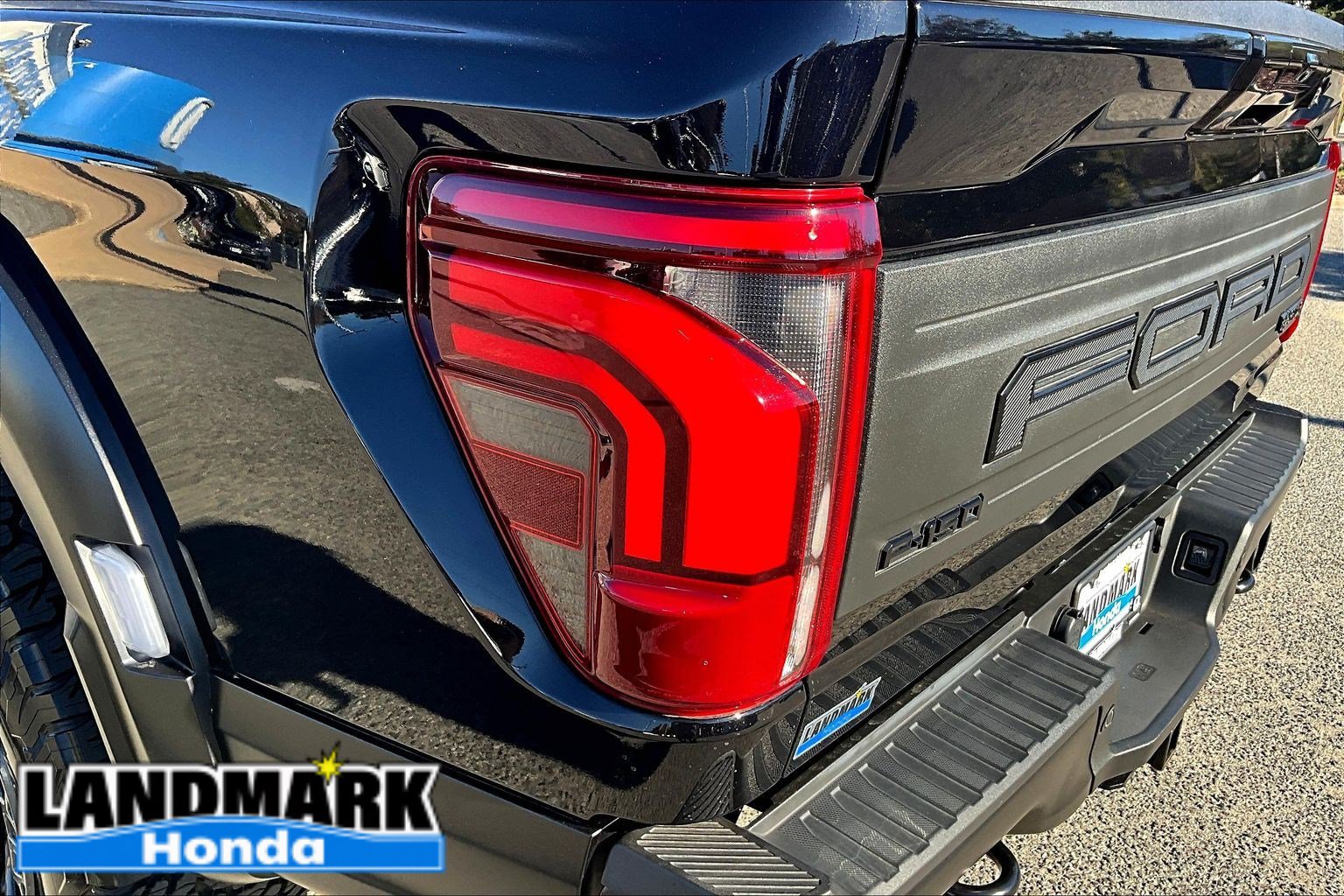 Used 2024 Ford F150 Raptor w/ Equipment Group 803A Raptor R AWD/4WD image 33