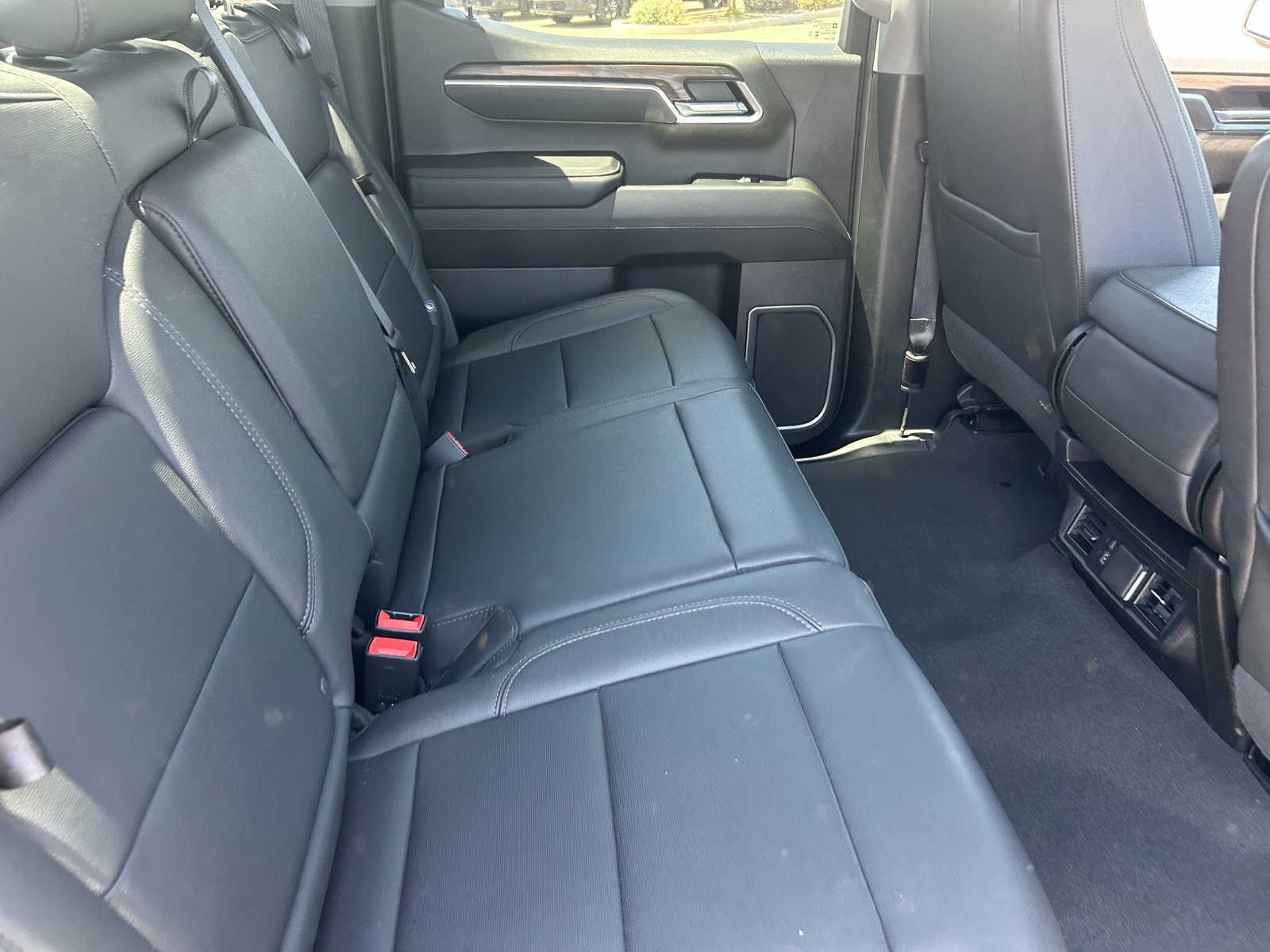 Certified 2025 GMC Sierra 1500 SLT AWD/4WD image 13
