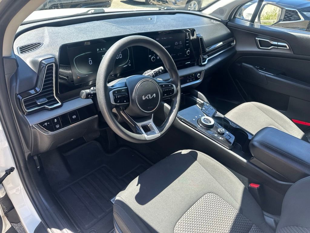 Used 2023 Kia Sportage LX AWD/4WD image 9