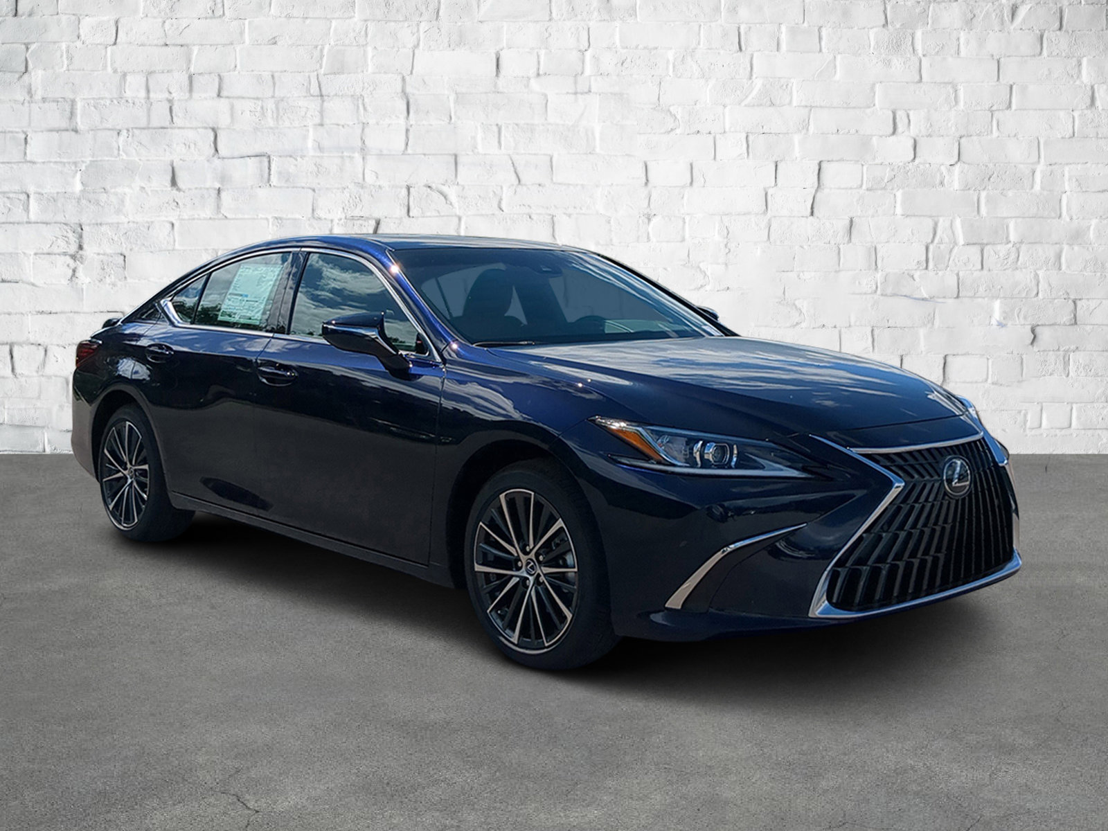 New 2025 Lexus ES 300h w/ Premium Package