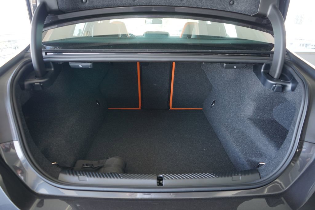 New 2026 BMW M5 w/ Executive Package image 21