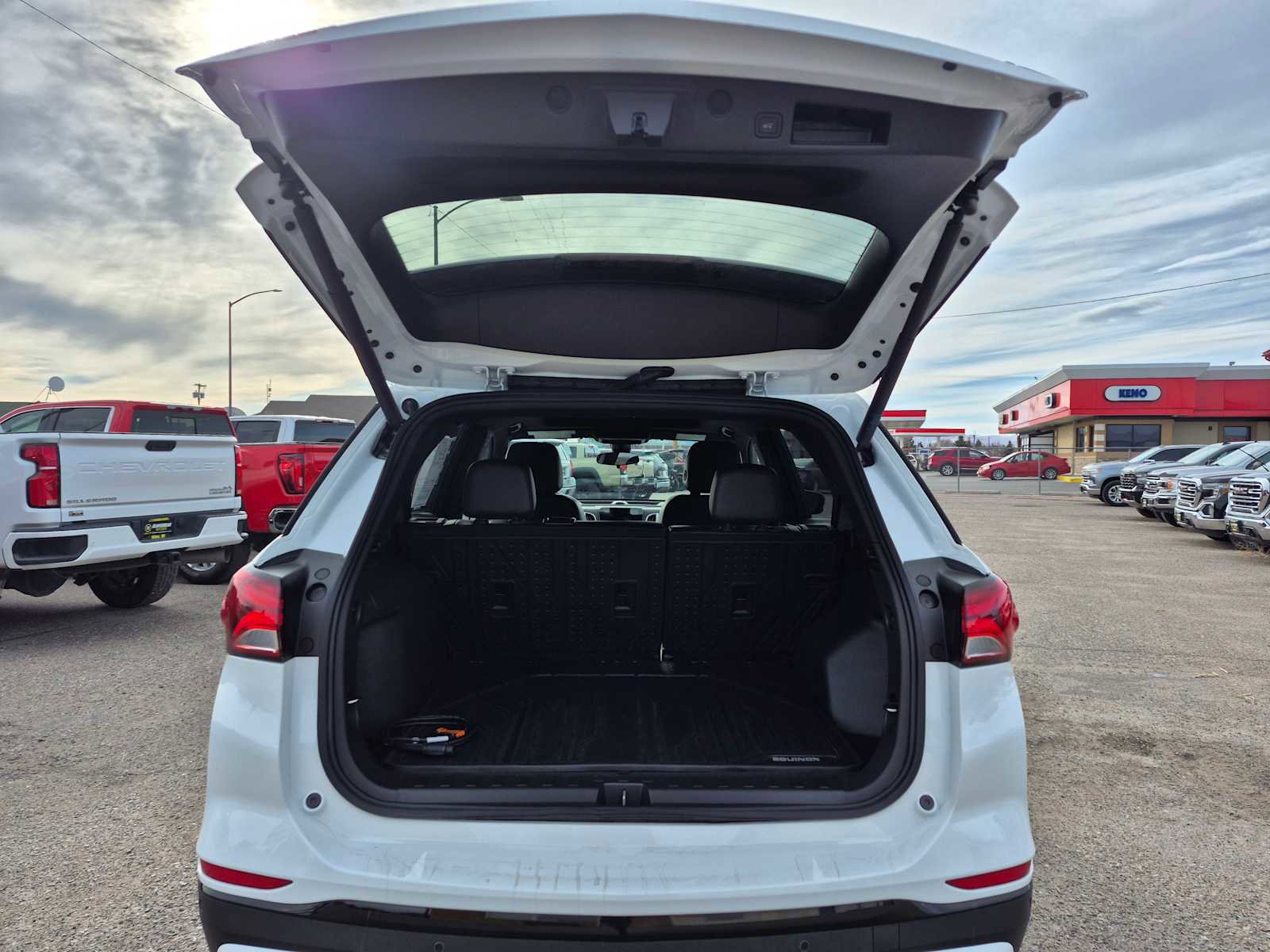 Used 2024 Chevrolet Equinox RS w/ RS Leather Package image 5