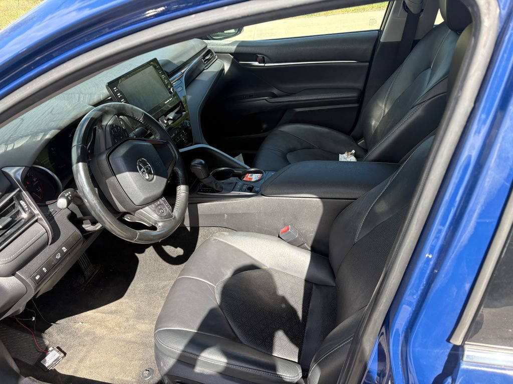 Used 2023 Toyota Camry XSE FWD image 3