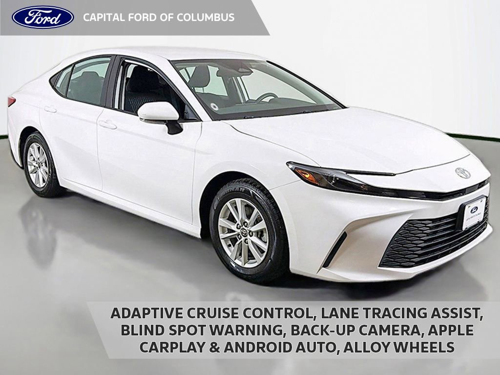 Used 2025 Toyota Camry LE image 1
