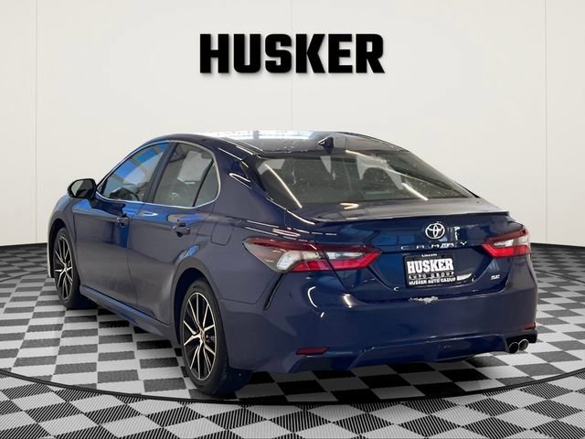 Used 2024 Toyota Camry SE image 5