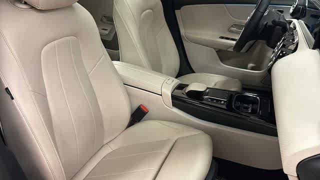 Used 2021 Mercedes-Benz CLA 250 image 34
