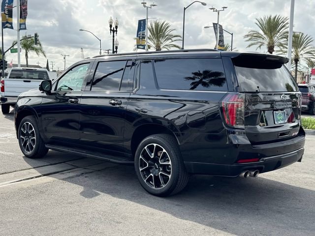 Certified 2025 Chevrolet Suburban RST image 2