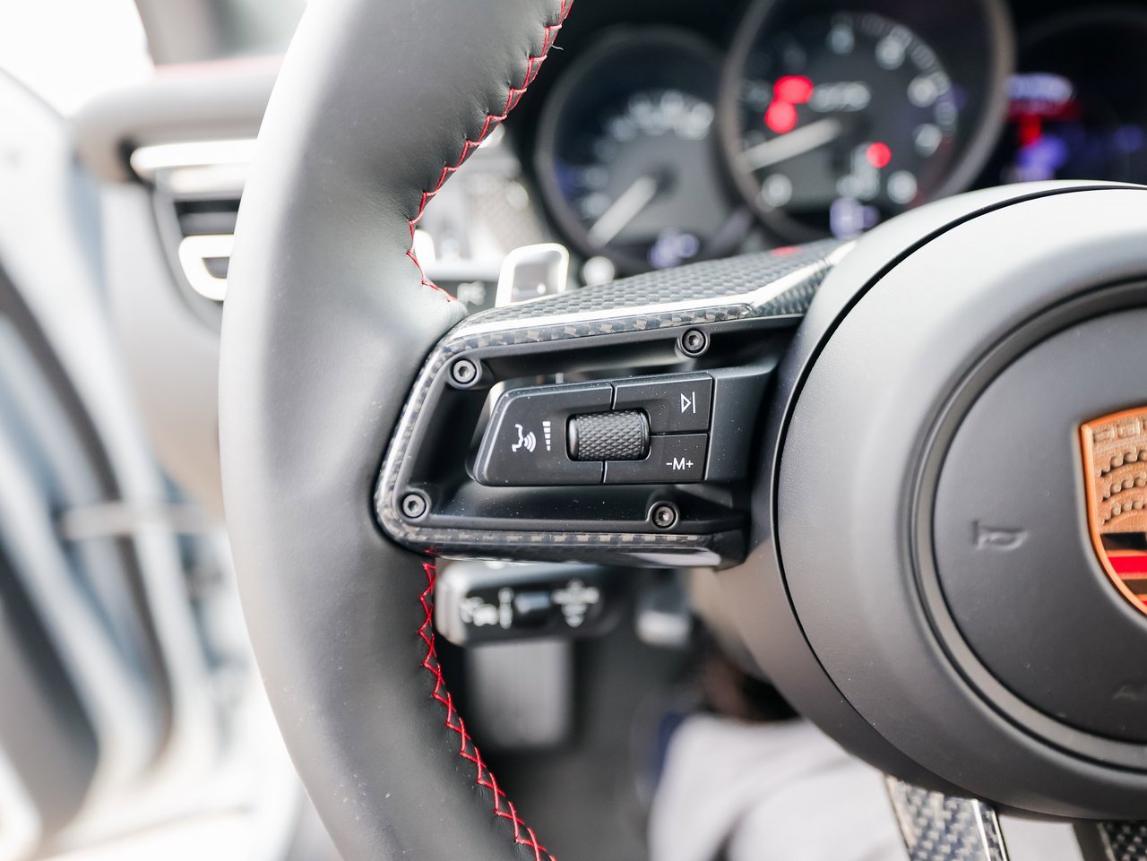 New 2026 Porsche Macan GTS image 17