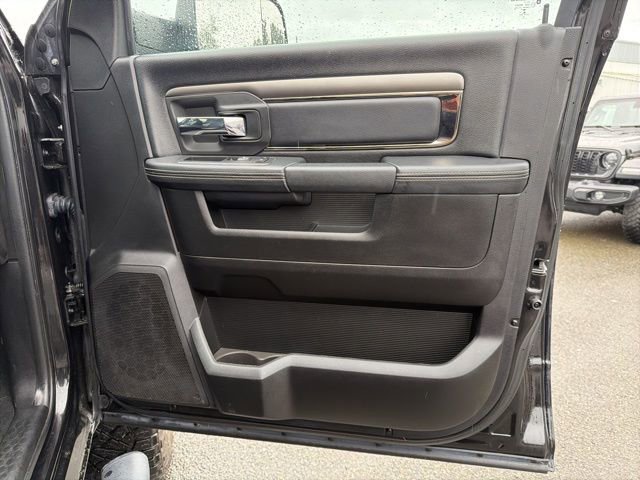 Used 2018 RAM 2500 Big Horn w/ Sport Appearance Group image 13