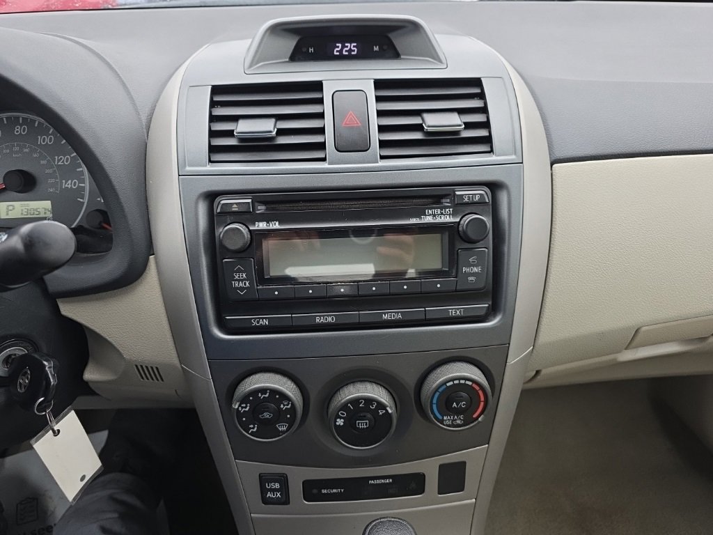 Used 2012 Toyota Corolla LE image 14