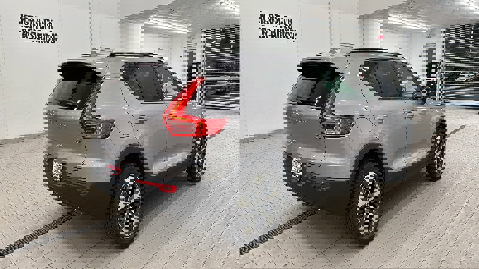 Used 2026 Volvo XC40 B5 Plus w/ Protection Package Premier AWD/4WD image 5