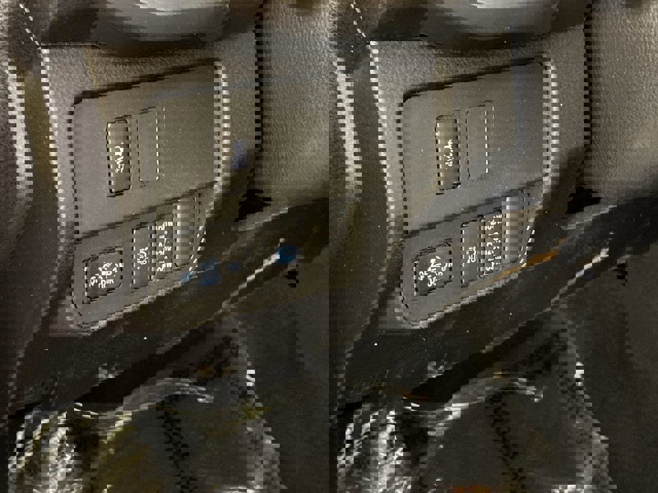 Used 2023 Toyota Tacoma TRD Off-Road image 12