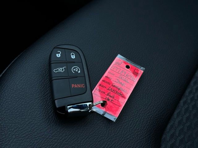 New 2026 Jeep Compass Latitude w/ Sun and Sound Group image 39