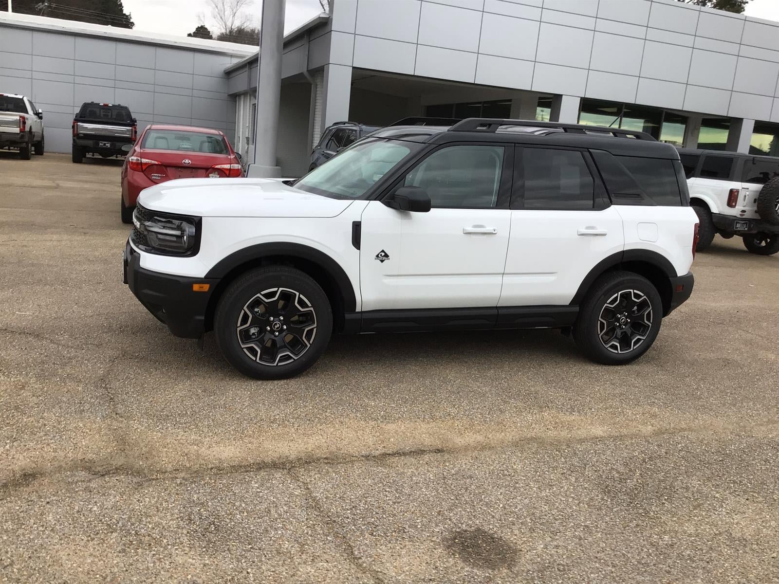 New 2025 Ford Bronco Sport Outer Banks image 2