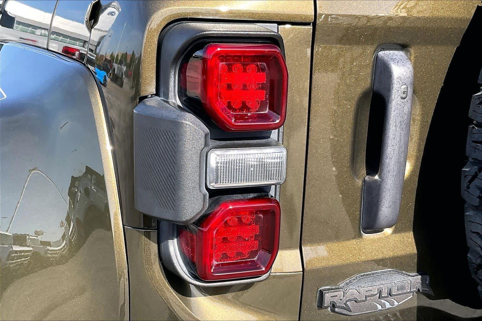 Used 2024 Ford Bronco Raptor AWD/4WD image 25