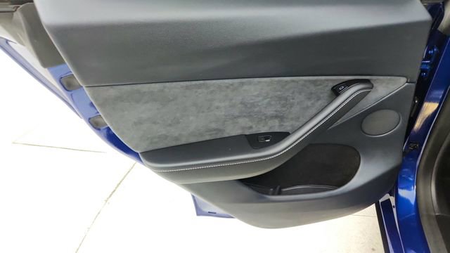 Used 2024 Tesla Model Y Performance AWD/4WD image 32