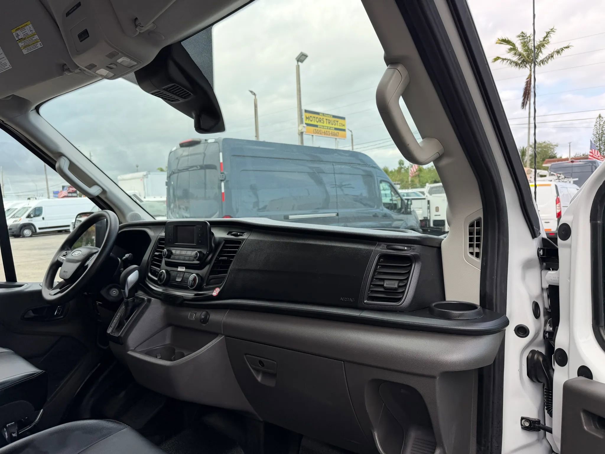 Used 2025 Ford Transit 250 148 High Roof AWD image 17