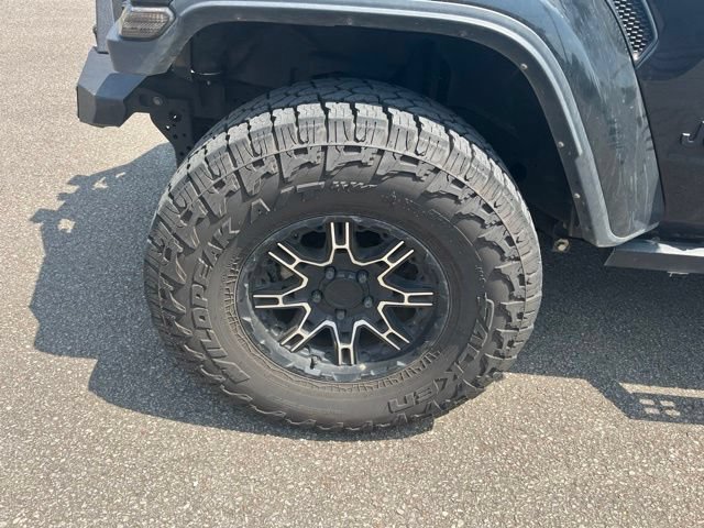 Used 2022 Jeep Gladiator Sport AWD/4WD image 11