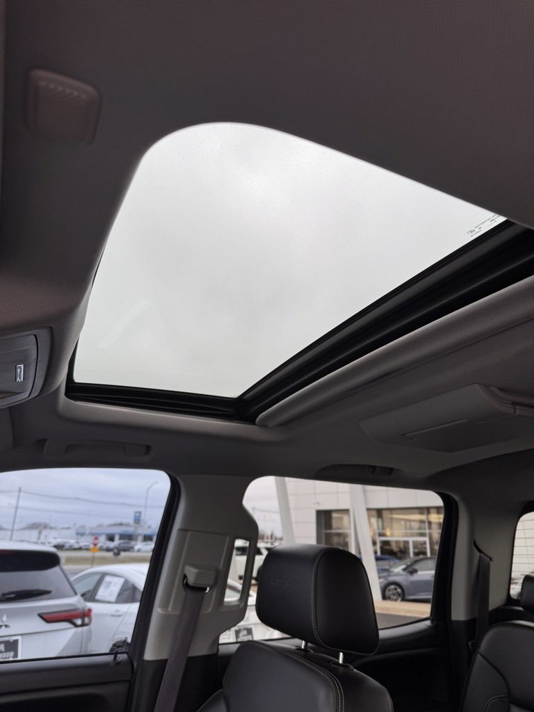 Used 2015 GMC Sierra 2500 Denali w/ Duramax Plus Package image 18