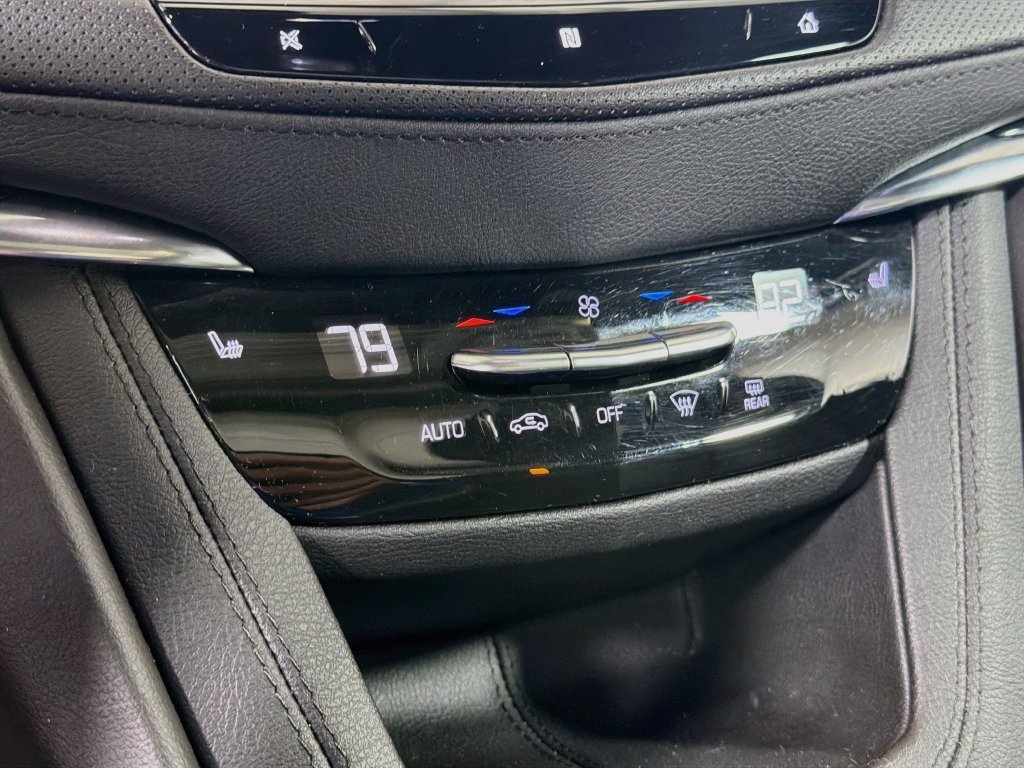 Used 2021 Cadillac XT5 Premium Luxury AWD/4WD image 17